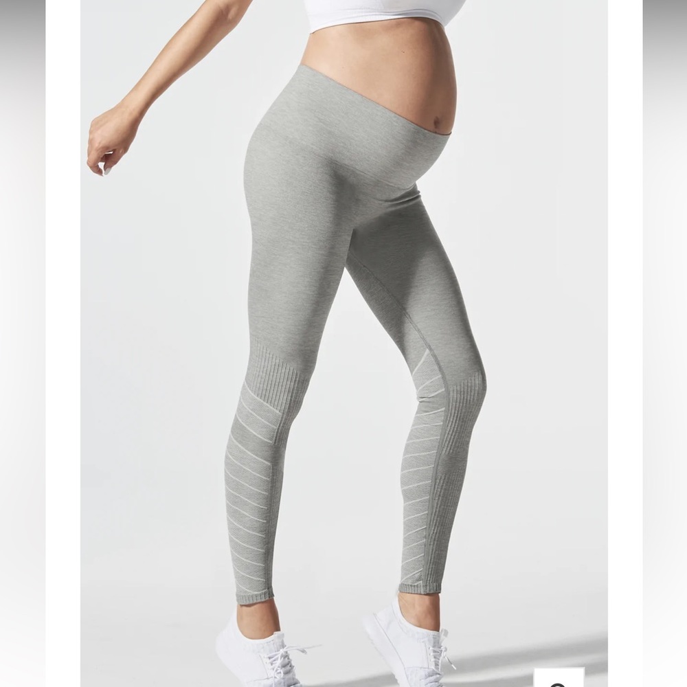 BLANQI Maternity Postpartum Leggings Size small Gray